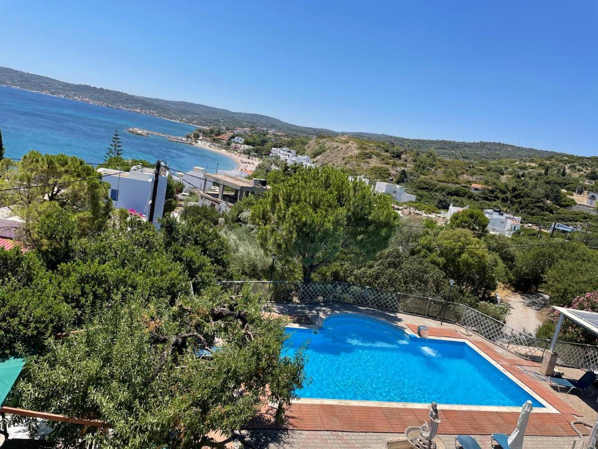 Vasilikos Apartment *