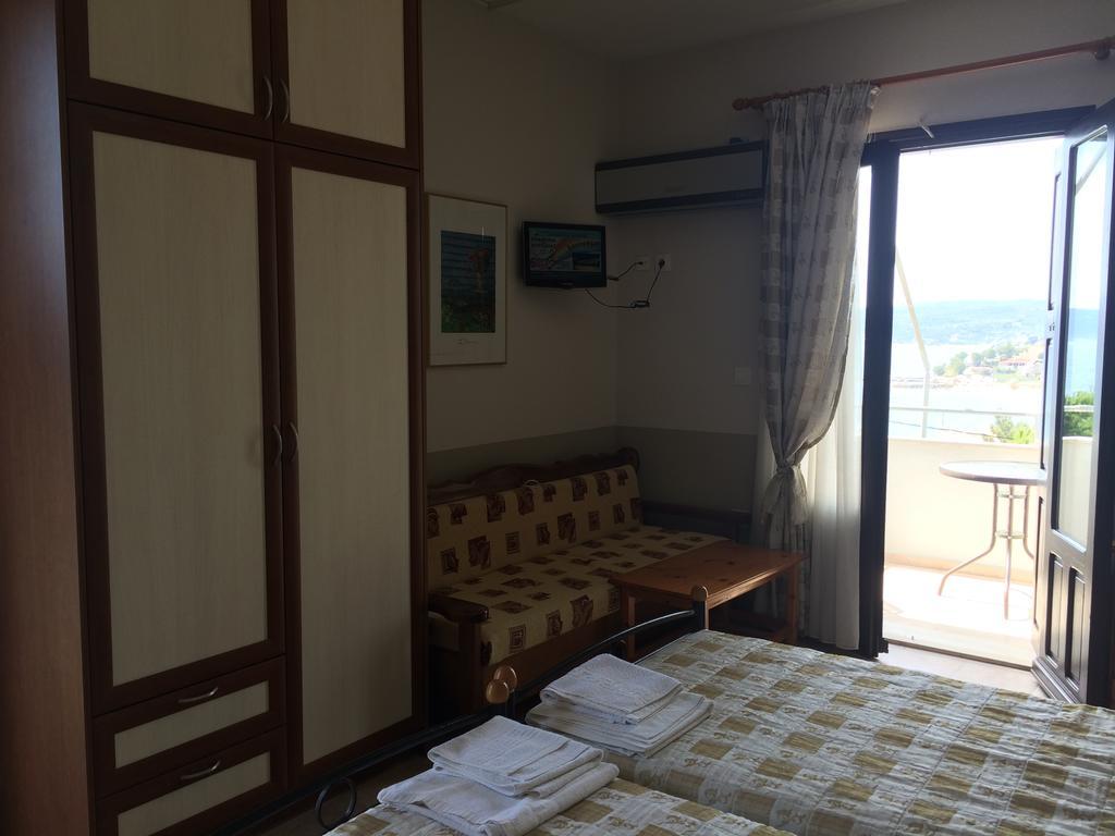 Vasilikos Apartment *